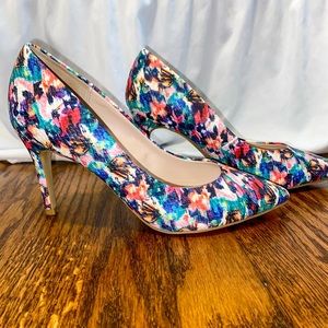 Kelly & Katie Astivia Pumps